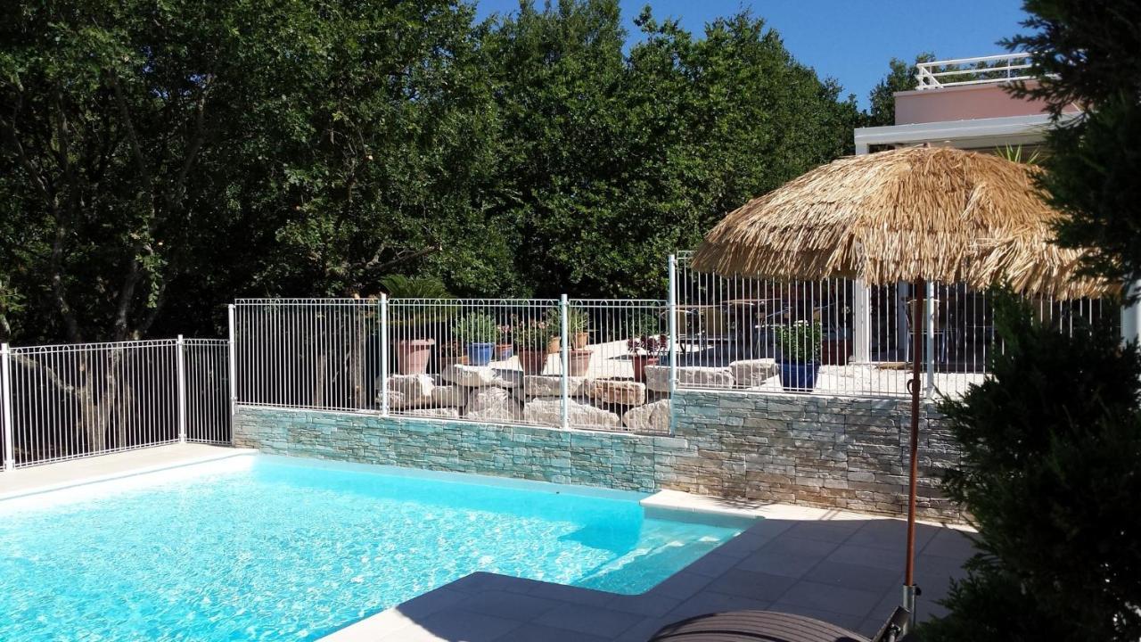 Le Clos Du Grand Chene - Gites 4 Etoiles - Saint-Marcel-d'Ardeche المظهر الخارجي الصورة